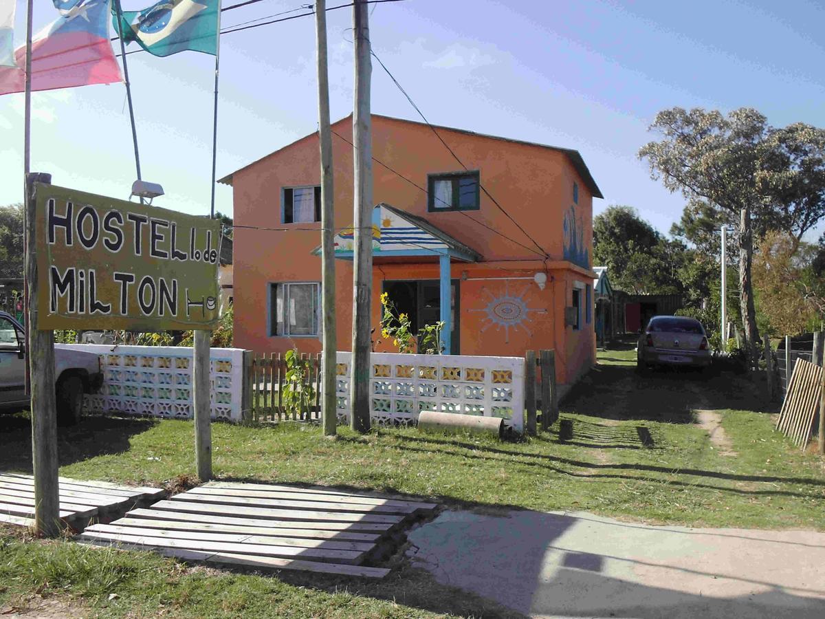 Hostel Lo De Milton Barra de Valizas Kültér fotó