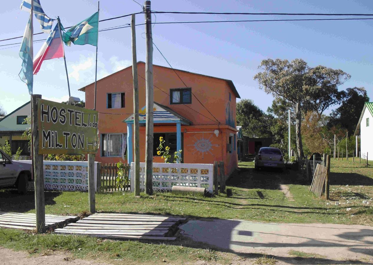 Hostel Lo De Milton Barra de Valizas Kültér fotó